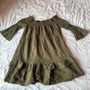Romeo & Juliet Couture Army Green Smocked Off-the-Shoulder Top Long Length